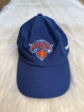 New York Knicks Blue Logo Adjustable Hat